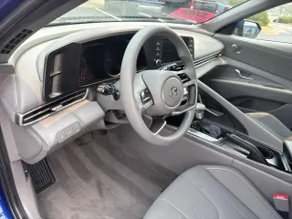 Hyundai ELANTRA 2023 SEL 4 puertas Sedan
