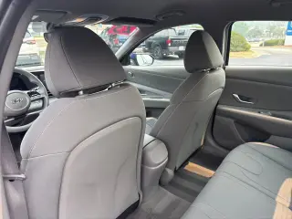 Hyundai ELANTRA 2023 SEL 4 puertas Sedan