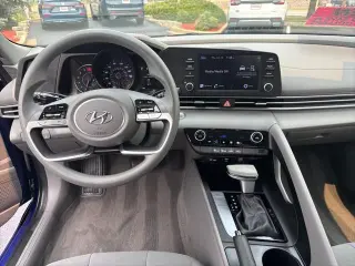 Hyundai ELANTRA 2023 SEL 4 puertas Sedan