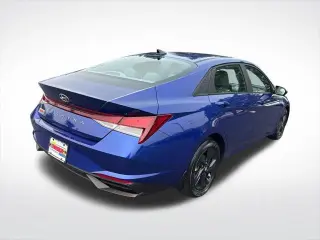 Hyundai ELANTRA 2023 SEL 4 puertas Sedan