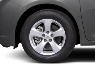 Toyota Sienna 2013 LE 7 Pasajeros Asientos Acceso Automático 4 Puertas Minivan