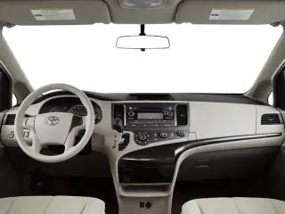 Toyota Sienna 2013 LE 7 Pasajeros Asientos Acceso Automático 4 Puertas Minivan