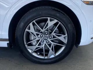 Genesis GV70 2023 AWD 2.5T Estándar 4 puertas SUV