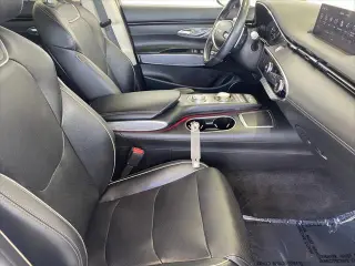 Genesis GV70 2023 AWD 2.5T Estándar 4 puertas SUV