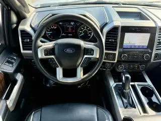 Ford F-150 2019 4x4 Lariat 4 puertas SuperCrew 5.5 pies. Caja corta
