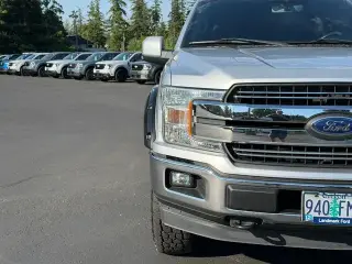 Ford F-150 2019 4x4 Lariat 4 puertas SuperCrew 5.5 pies. Caja corta