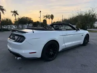 FORD MUSTANG GT PREMIUM
