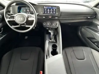 Hyundai ELANTRA 2026 SE 4 puertas Sedan