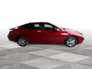 Hyundai ELANTRA 2026 SE 4 puertas Sedan