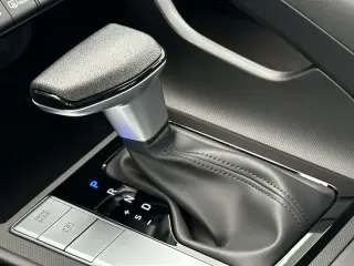 Hyundai ELANTRA 2025 SE 4 puertas Sedan