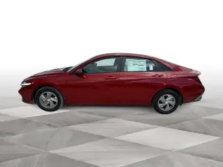 Hyundai ELANTRA 2025 SE 4 puertas Sedan