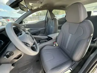Hyundai ELANTRA 2025 SE 4 puertas Sedan