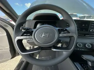 Hyundai ELANTRA 2025 SE 4 puertas Sedan