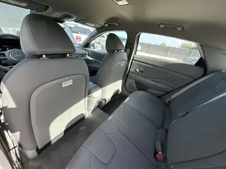 Hyundai ELANTRA 2025 SE 4 puertas Sedan