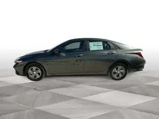 Hyundai ELANTRA 2025 SE 4 puertas Sedan