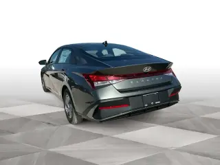 Hyundai ELANTRA 2025 SE 4 puertas Sedan