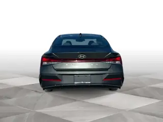 Hyundai ELANTRA 2025 SE 4 puertas Sedan