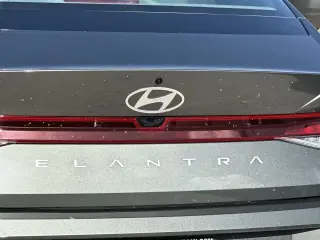 Hyundai ELANTRA 2025 SE 4 puertas Sedan
