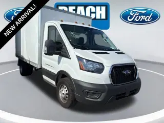 Ford Transit 2024 350 HD 2 puertas 138 pulg. Distancia entre ejes DRW Chasis con GVWR de 9950 lb