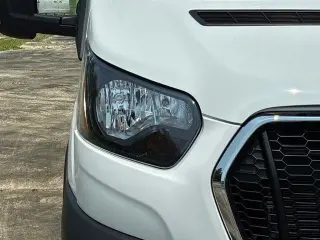 Ford Transit 2024 350 HD 2 puertas 138 pulg. Distancia entre ejes DRW Chasis con GVWR de 9950 lb