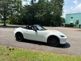 Mazda MX-5 Miata 2025 Club 2 puertas Convertible