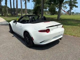 Mazda MX-5 Miata 2025 Club 2 puertas Convertible