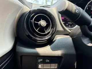 Mazda MX-5 Miata 2025 Club 2 puertas Convertible