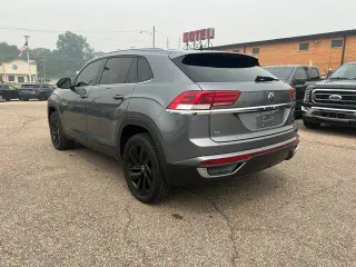 Volkswagen Atlas Cross Sport 2022 AWD SE 4Motion 4 puertas SUV con Tecnología