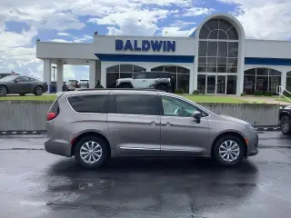 Chrysler Pacifica 2017 Touring-L 4 puertas Minivan