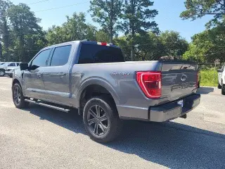 Ford F-150 2022 4x4 XLT 4 puertas SuperCrew 5.5 pies. SB