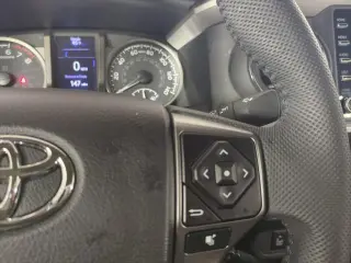 Toyota Tacoma 2023 4x4 SR5 V6 4 puertas Double Cab 5.0 pies SB