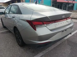 Hyundai ELANTRA 2022 SEL 4 puertas Sedan