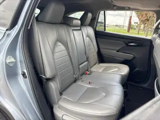 Toyota Highlander 2021 XLE 4 puertas SUV