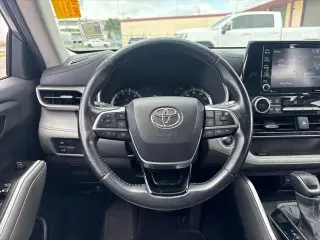 Toyota Highlander 2021 XLE 4 puertas SUV