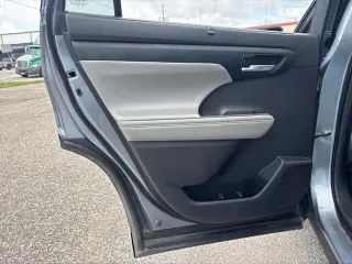Toyota Highlander 2021 XLE 4 puertas SUV