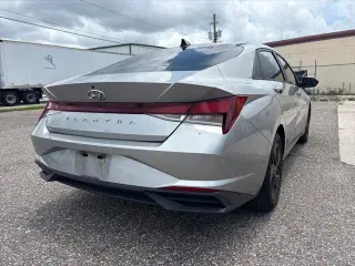 Hyundai ELANTRA 2021 SEL 4 puertas Sedan