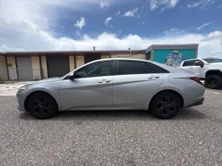Hyundai ELANTRA 2021 SEL 4 puertas Sedan