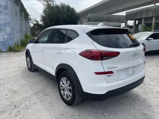 Hyundai TUCSON 2020 SE 4 puertas SUV