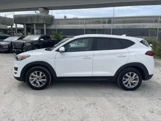Hyundai TUCSON 2020 SE 4 puertas SUV