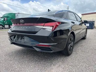 Hyundai ELANTRA 2021 SEL 4 puertas Sedan