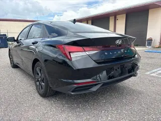 Hyundai ELANTRA 2021 SEL 4 puertas Sedan
