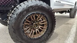 Ford F-250 Super Duty 2022 4x4 Lariat 4 puertas Cabina Crew 6.8 pies. SB Pickup