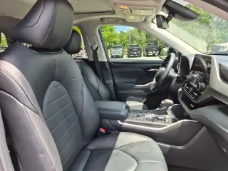 Toyota Highlander 2023 AWD L 4dr SUV