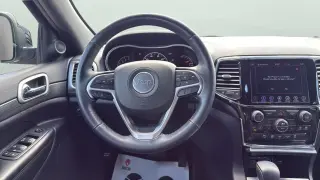 Jeep Grand Cherokee 2019 4x4 Laredo 4 puertas SUV
