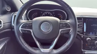 Jeep Grand Cherokee 2019 4x4 Laredo 4 puertas SUV