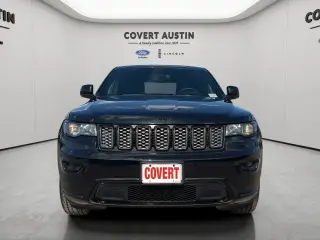 Jeep Grand Cherokee 2019 4x4 Laredo 4 puertas SUV