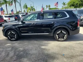 Kia Telluride 2023 AWD S 4 puertas SUV