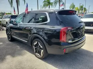Kia Telluride 2023 AWD S 4 puertas SUV