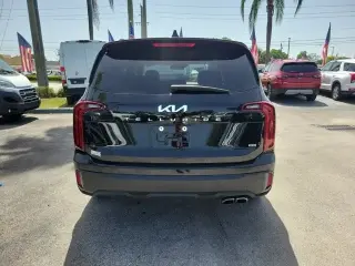 Kia Telluride 2023 AWD S 4 puertas SUV