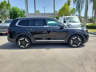 Kia Telluride 2023 AWD S 4 puertas SUV